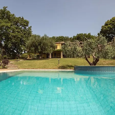 Amazhome - Le 12 Querce Villa